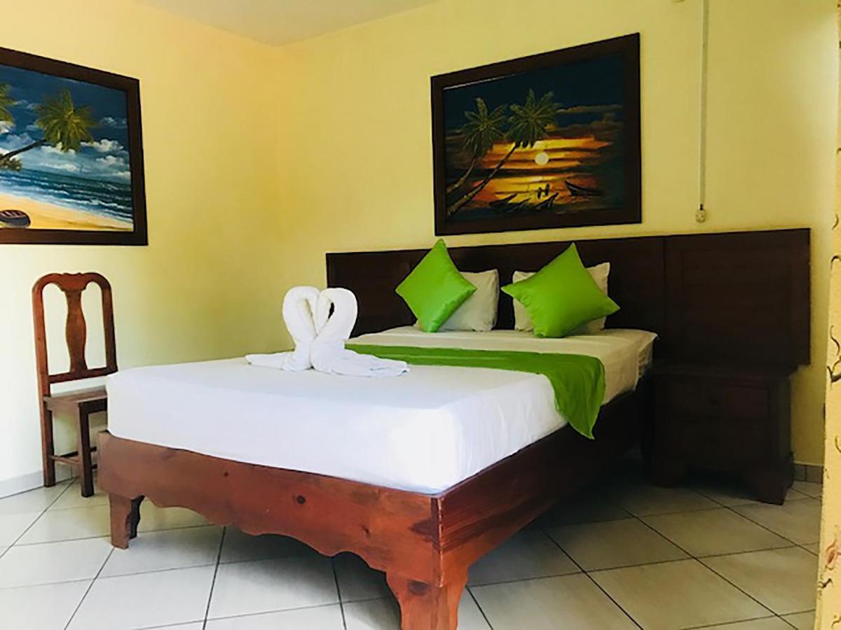 Hotel Seabreeze Sosua El Batey ภายนอก รูปภาพ